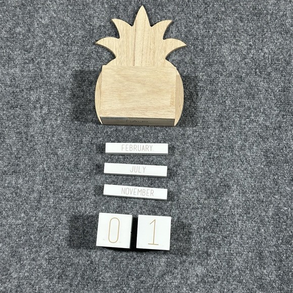 Office‎ Envy Pineapple Desk Daily Wooden Block Calendar , 5.5"x8" 2" - Picture 7 of 9